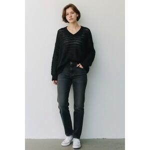 Black V-Neck Sweater Lightweight Knit Pullover Long Sleeve Top Size S/M